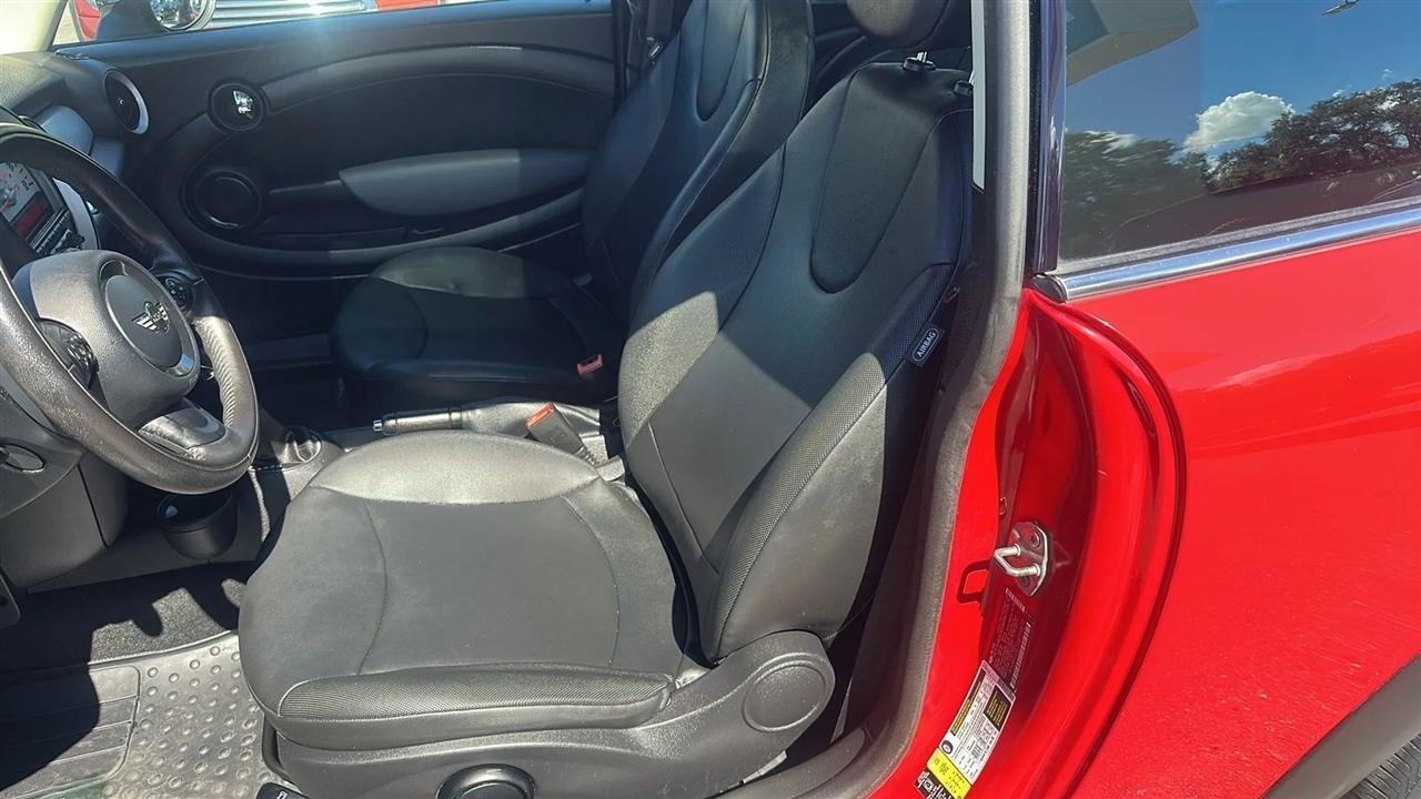 Used 2011 MINI Cooper Hardtop FWD image 18