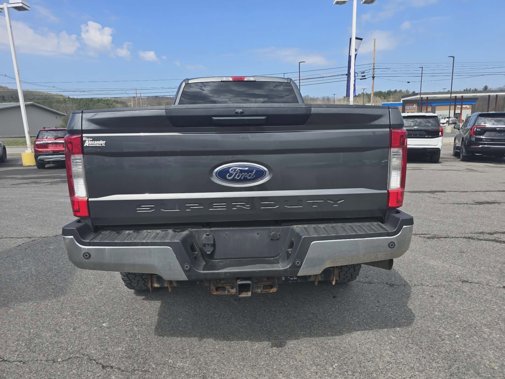 Used 2019 Ford F250 XLT w/ XLT Value Package AWD/4WD image 4