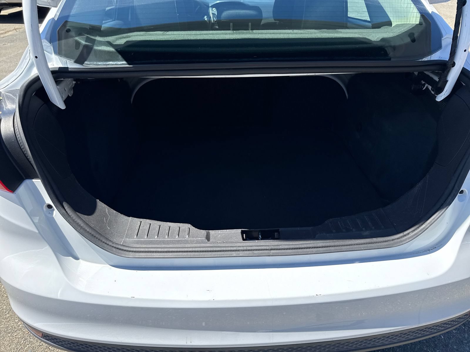 Used 2018 Ford Focus SE FWD image 23