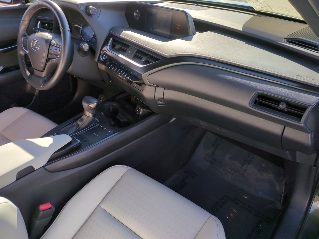 Certified 2021 Lexus UX 250h image 30