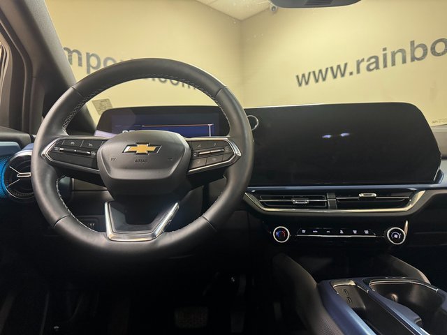 Used 2025 Chevrolet Equinox EV LT w/ Convenience Package image 9