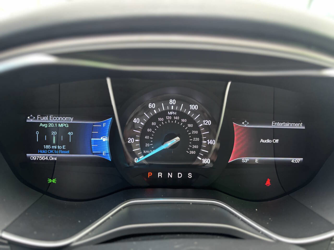 Used 2017 Ford Fusion SE w/ Fusion SE Technology Package image 11