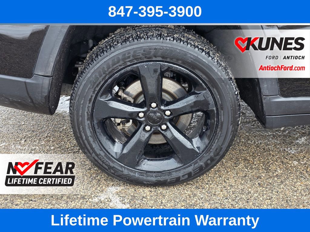 Used 2024 Jeep Grand Cherokee L Altitude image 10