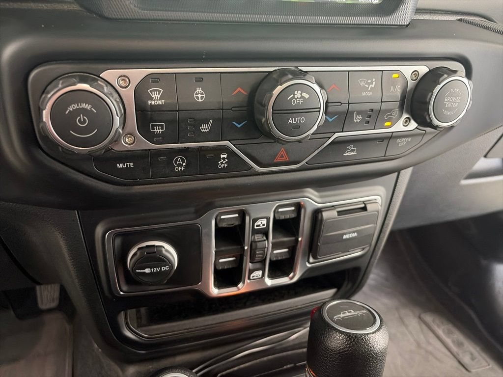 Certified 2023 Jeep Gladiator Mojave AWD/4WD image 26