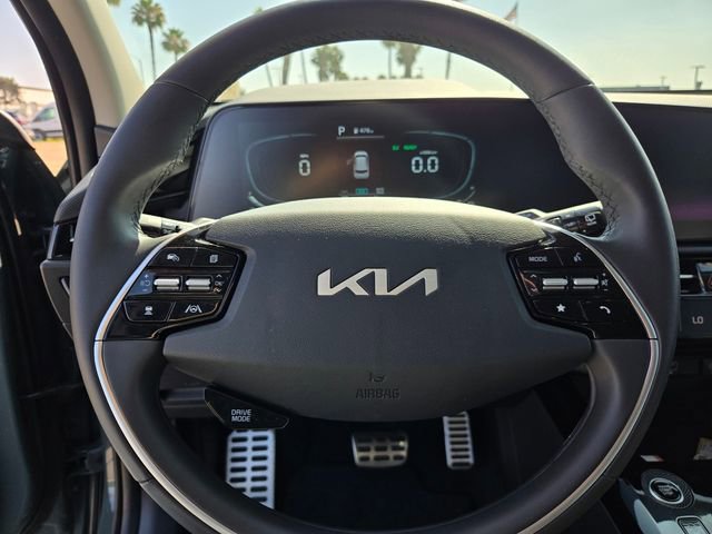 Used 2025 Kia Niro EX Touring image 23