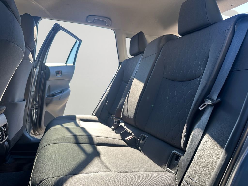 Used 2024 Toyota Corolla Cross LE image 24