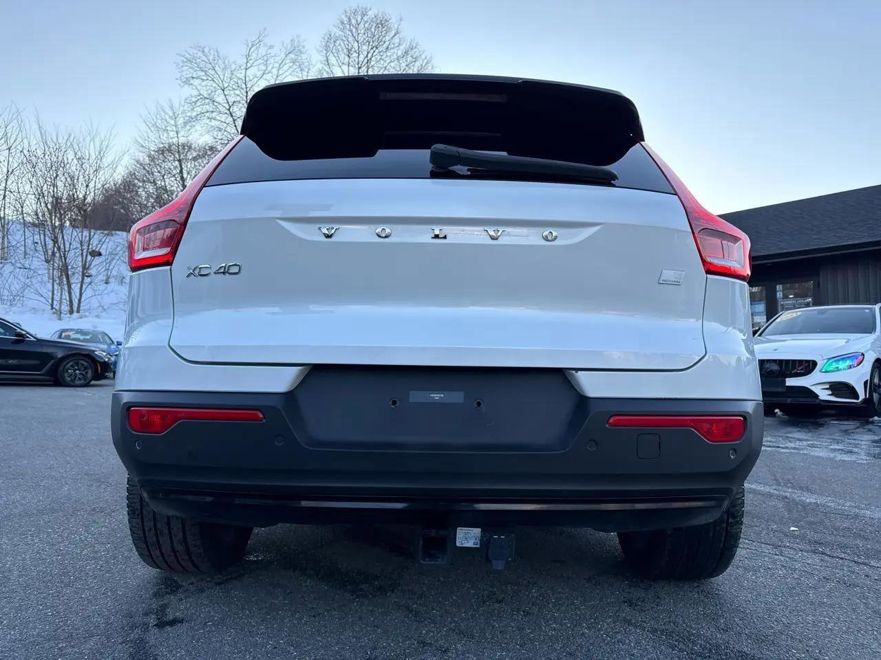 Used 2021 Volvo XC40 P8 Recharge w/ Climate Package image 15