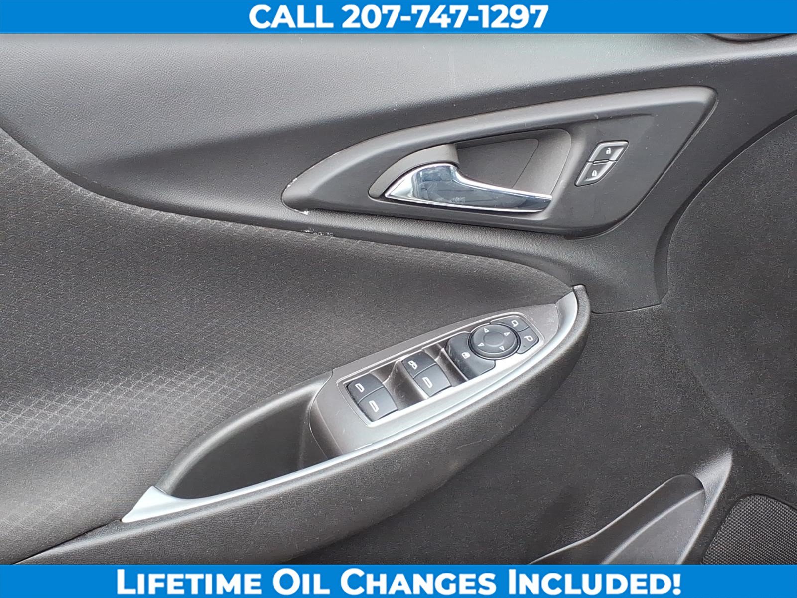 Used 2025 Chevrolet Malibu LT FWD image 14