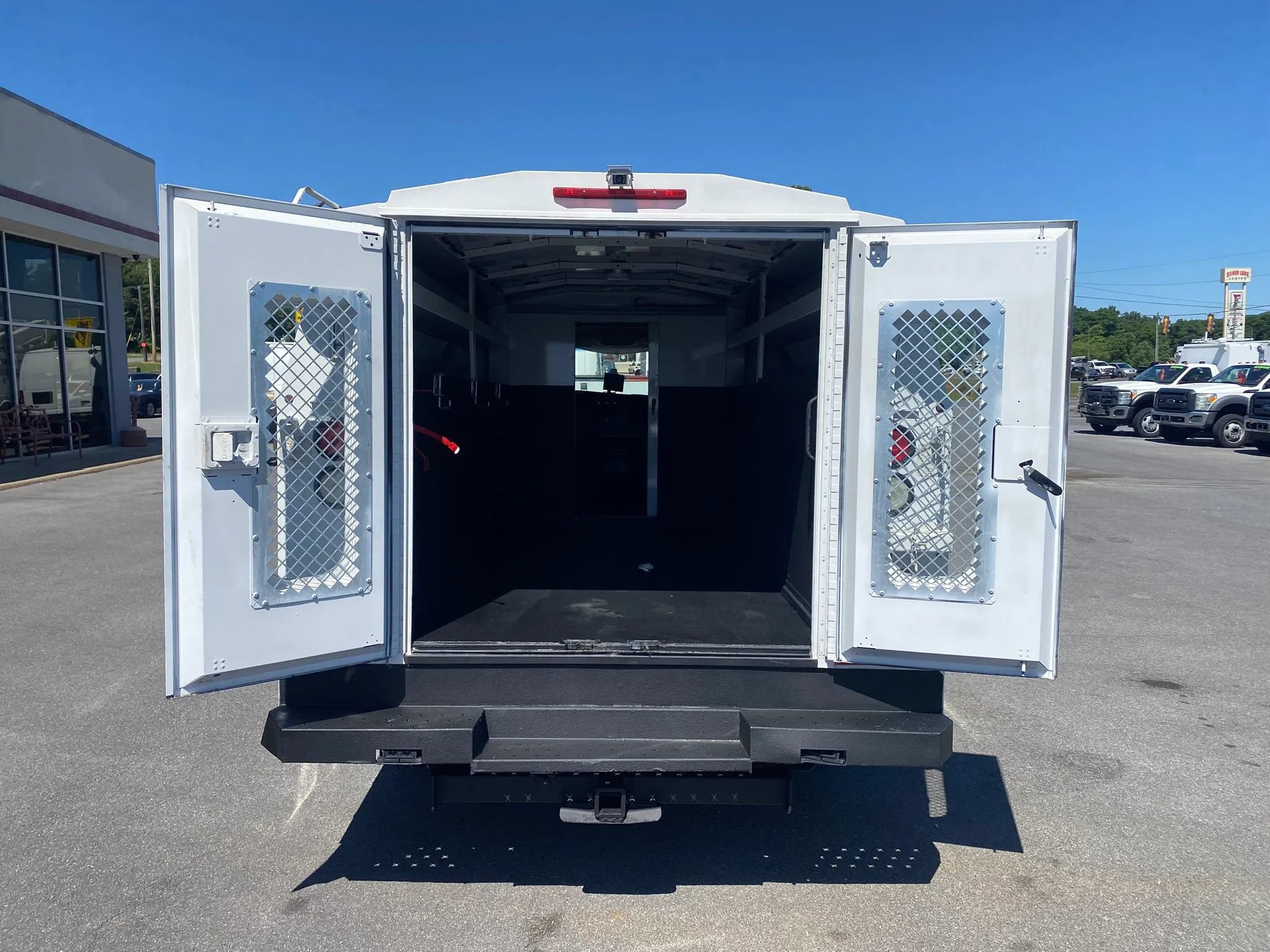 Used 2011 Chevrolet Express 3500 RWD image 20