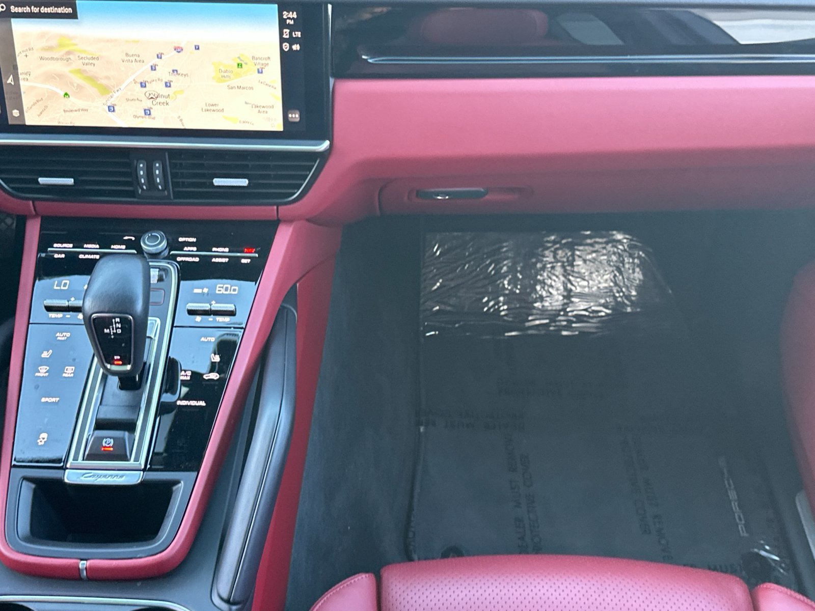 Certified 2023 Porsche Cayenne AWD/4WD image 25