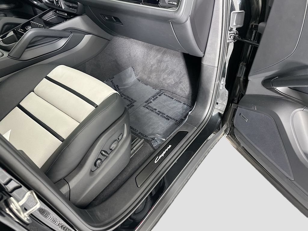 New 2026 Porsche Cayenne AWD/4WD image 30