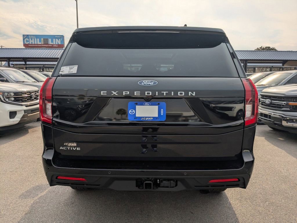 New 2026 Ford Expedition Active image 5