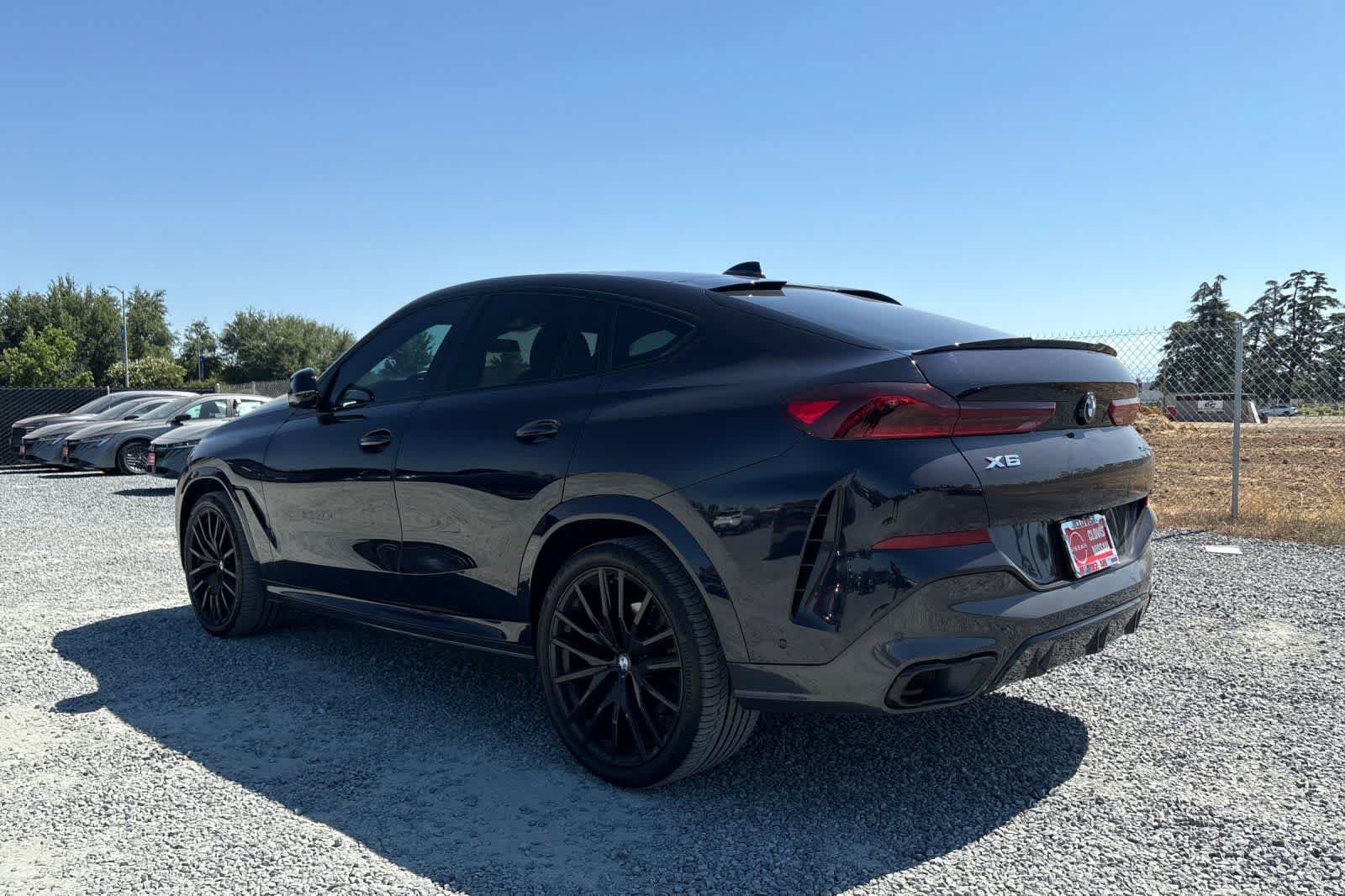 Used 2021 BMW X6 xDrive40i w/ M Sport Package AWD/4WD image 7