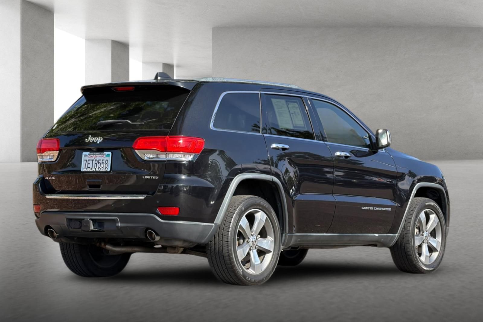 Used 2014 Jeep Grand Cherokee Limited w/ Trailer Tow Group IV AWD/4WD image 4