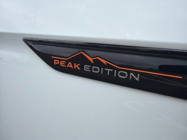 Used 2024 Volkswagen Atlas Peak Edition SE AWD/4WD image 5