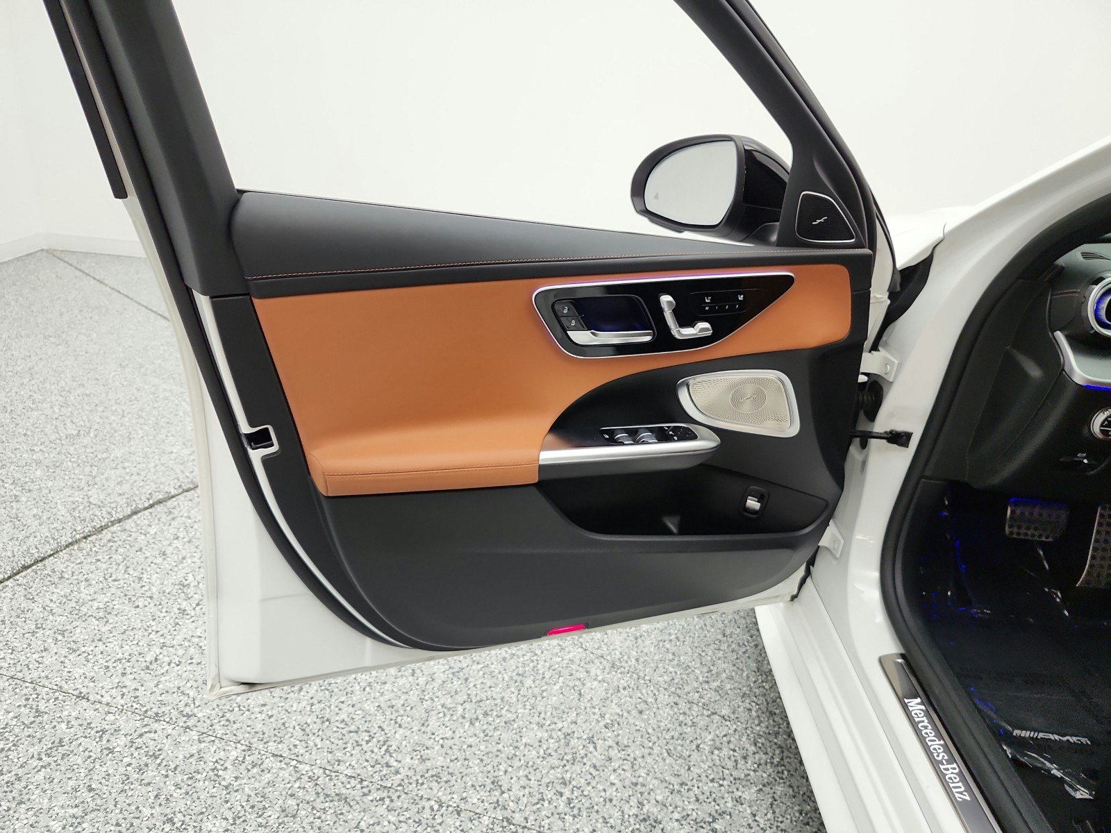 Used 2023 Mercedes-Benz C 300 Sedan image 15