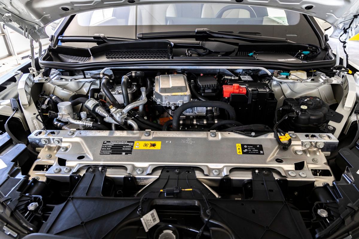 New 2026 BMW iX xDrive45 image 30