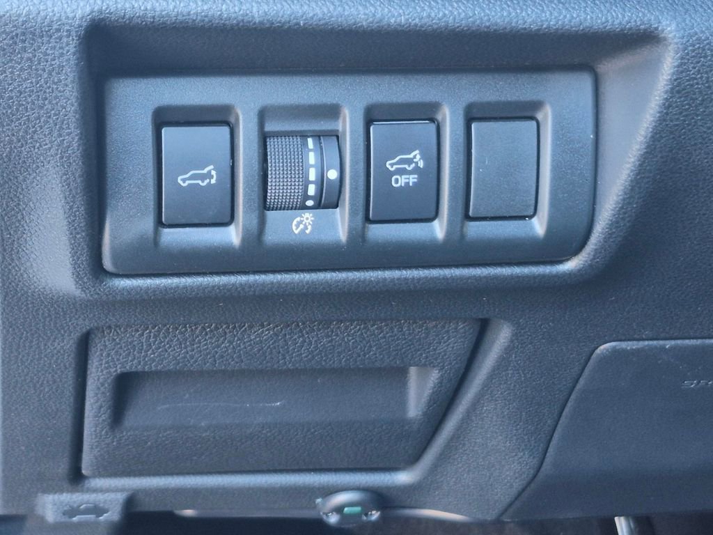 Used 2023 Subaru Outback Onyx Edition w/ Popular Package #2 image 34