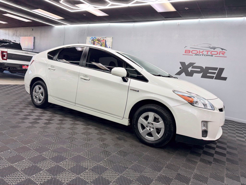 Used 2011 Toyota Prius Four w/ Navigation Pkg FWD image 2