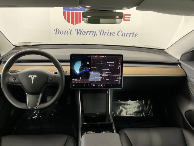Used 2020 Tesla Model 3 Standard Range image 18