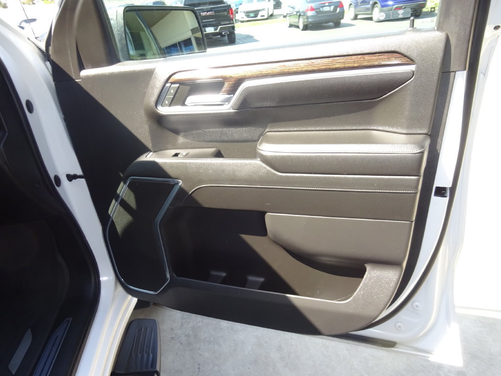 Certified 2023 GMC Sierra 1500 Elevation w/ LPO, Elevation Black Package AWD/4WD image 29