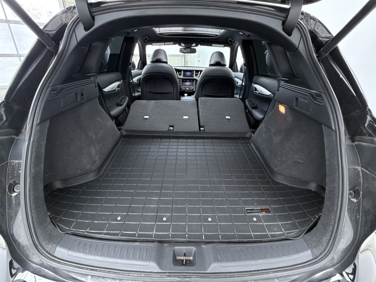 Used 2022 INFINITI QX50 Luxe w/ Appearance Package image 44