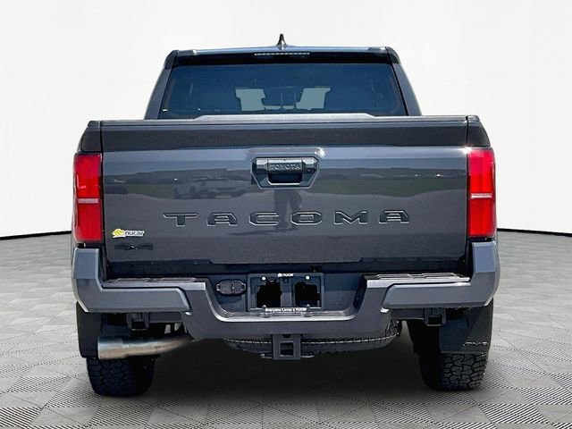 Used 2025 Toyota Tacoma TRD Sport AWD/4WD image 5