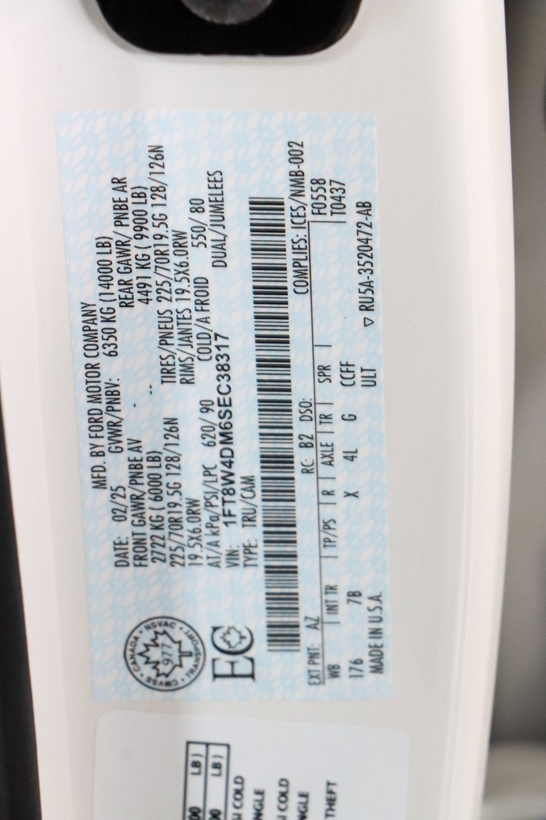 Used 2025 Ford F450 Platinum w/ FX4 Off-Road Package image 36