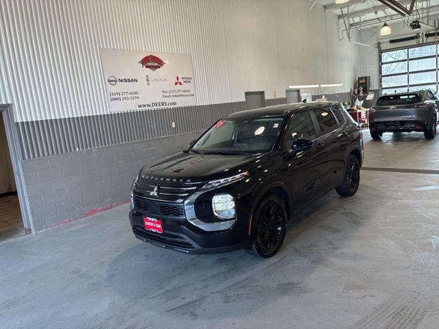 Used 2024 Mitsubishi Outlander ES image 7