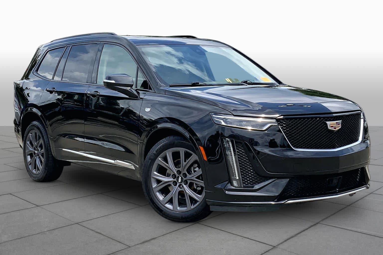 Used 2020 Cadillac XT6 Sport w/ Platinum Package AWD/4WD image 3