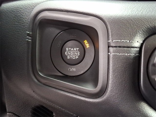 Used 2025 Jeep Wrangler Sahara image 22