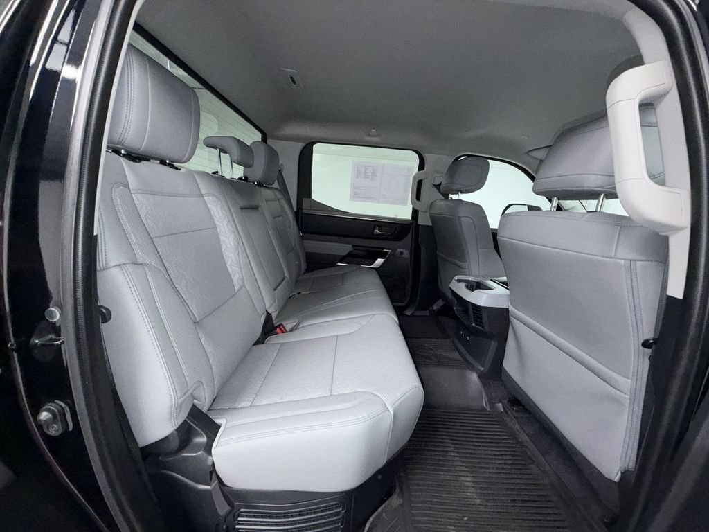 Used 2024 Toyota Tundra Limited AWD/4WD image 17