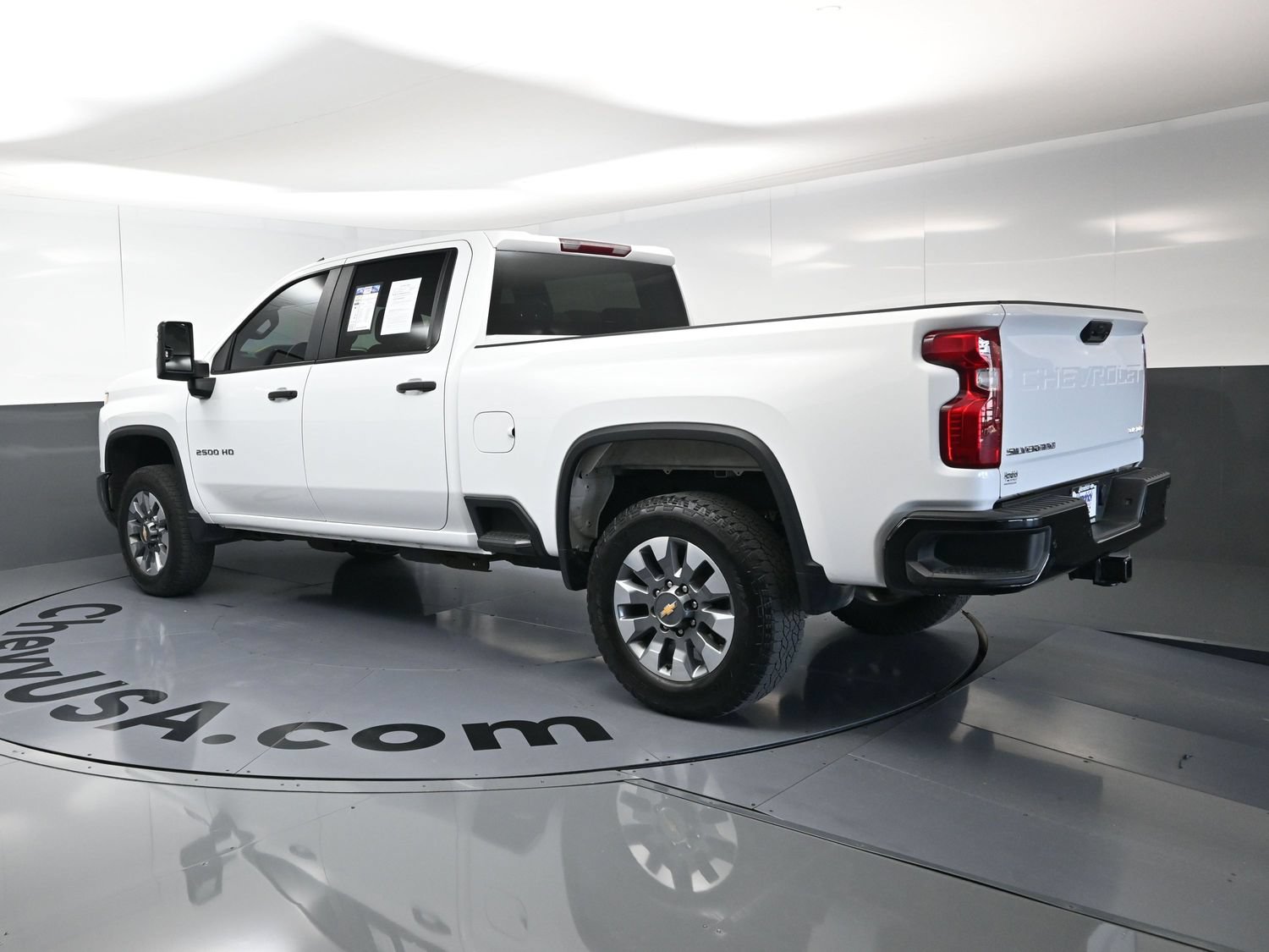 Used 2024 Chevrolet Silverado 2500 Custom w/ Custom Value Package AWD/4WD image 7
