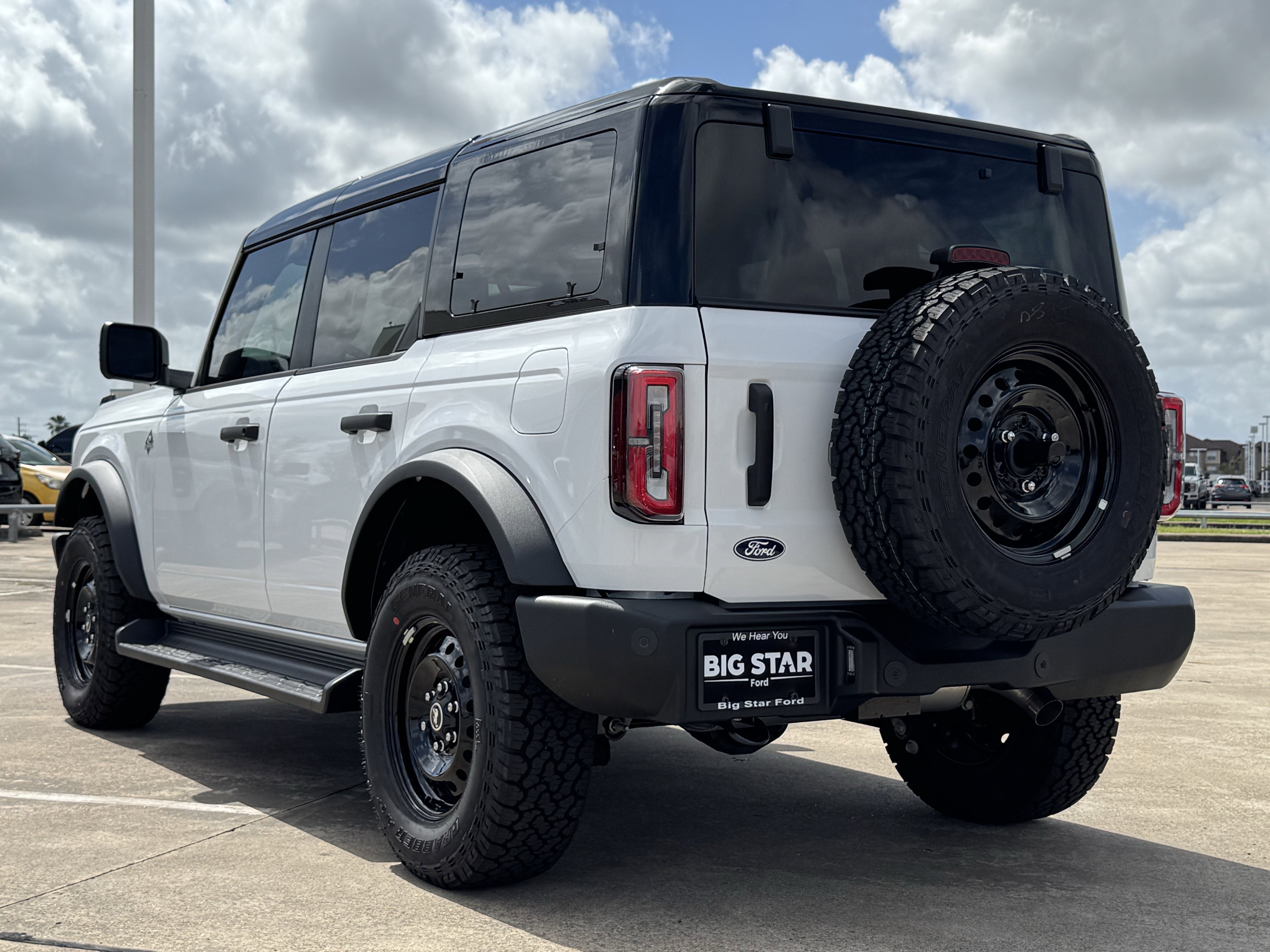 New 2026 Ford Bronco Outer Banks AWD/4WD image 8