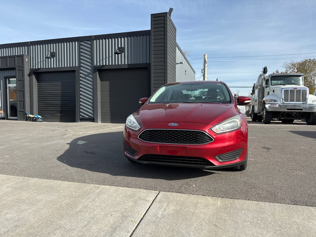 Used 2016 Ford Focus SE image 2