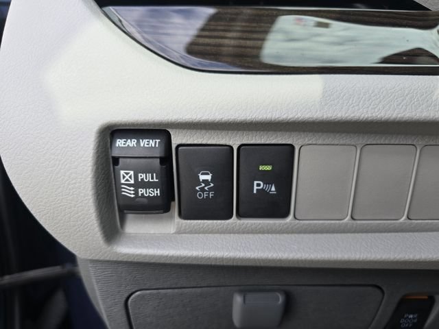 Used 2020 Toyota Sienna XLE w/ XLE Navigation Package AWD/4WD image 26