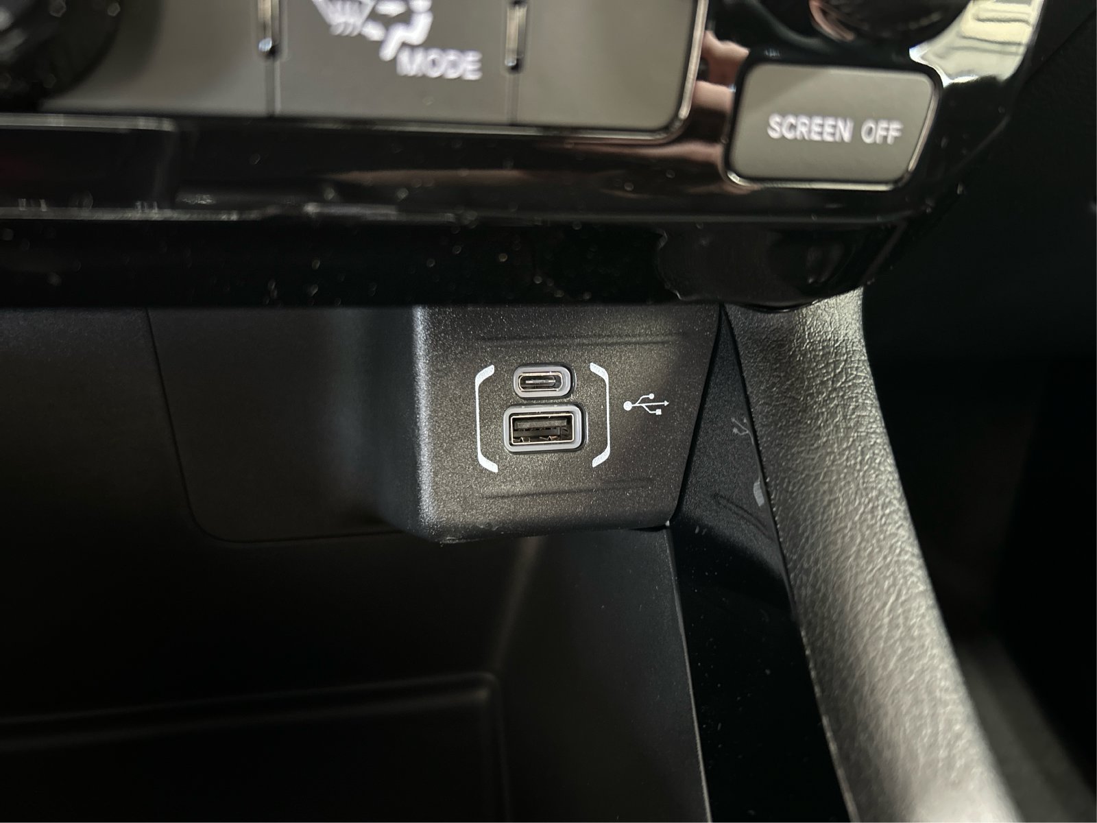 New 2026 Jeep Compass Latitude AWD/4WD image 31
