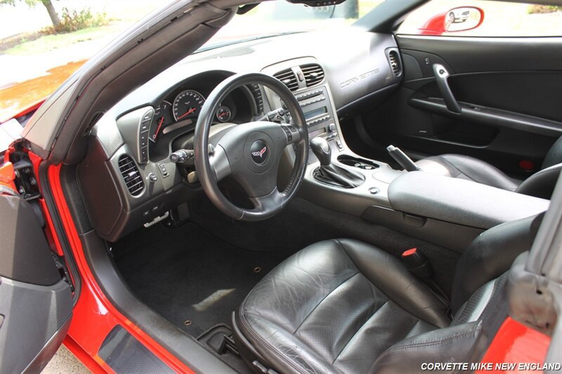Used 2007 Chevrolet Corvette Convertible w/ Preferred Equipment Group RWD image 30