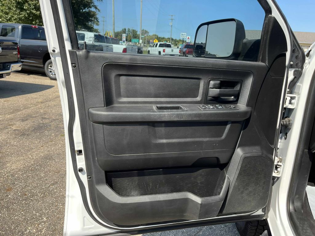 Used 2018 RAM 2500 Tradesman w/ Chrome Appearance Group AWD/4WD image 18