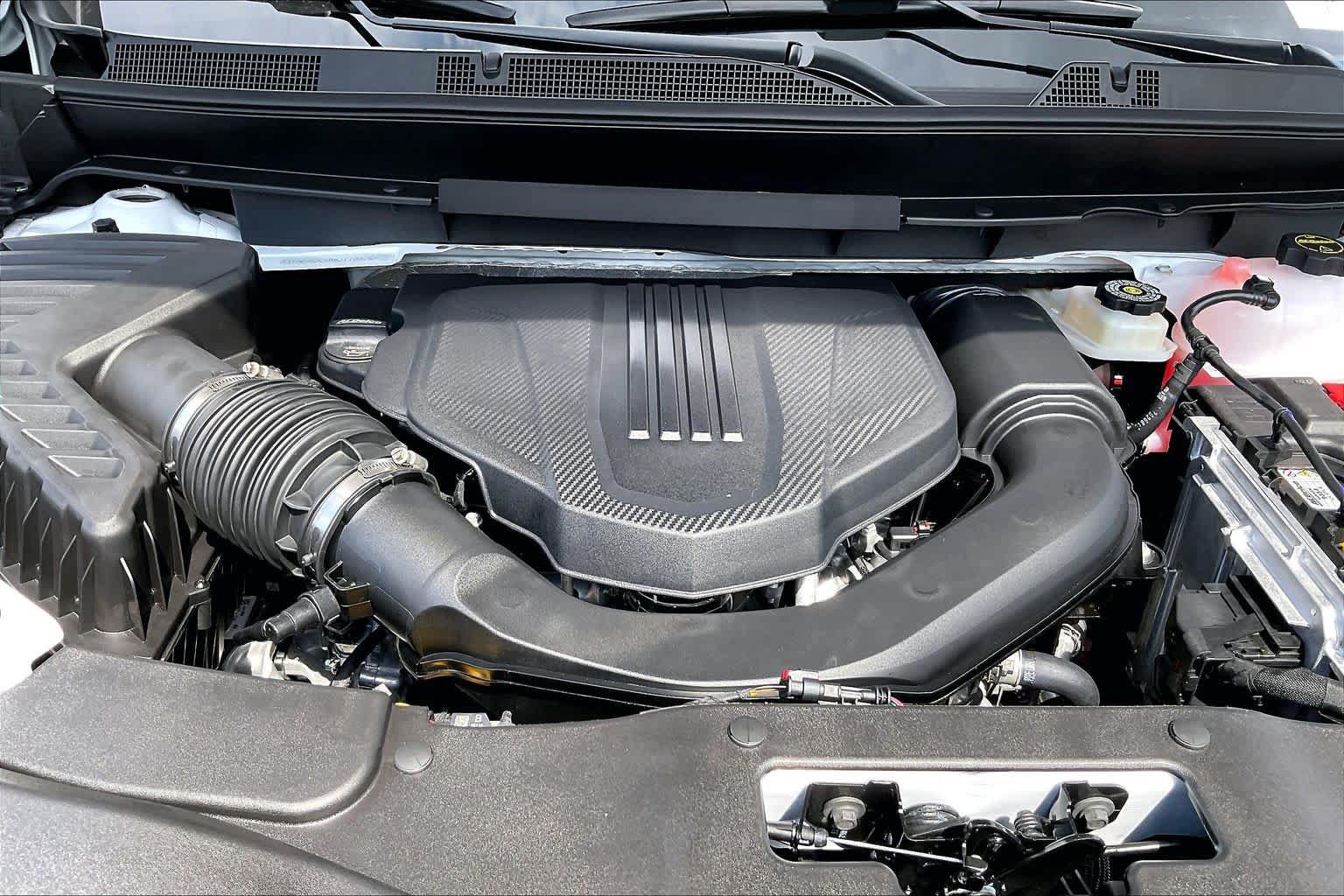 New 2027 Chevrolet Traverse LT w/ Driver Confidence Package FWD image 16