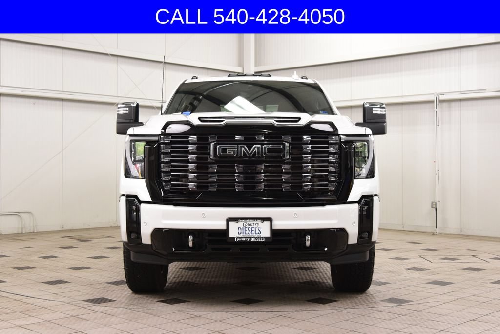 Used 2025 GMC Sierra 2500 Denali Ultimate AWD/4WD image 2