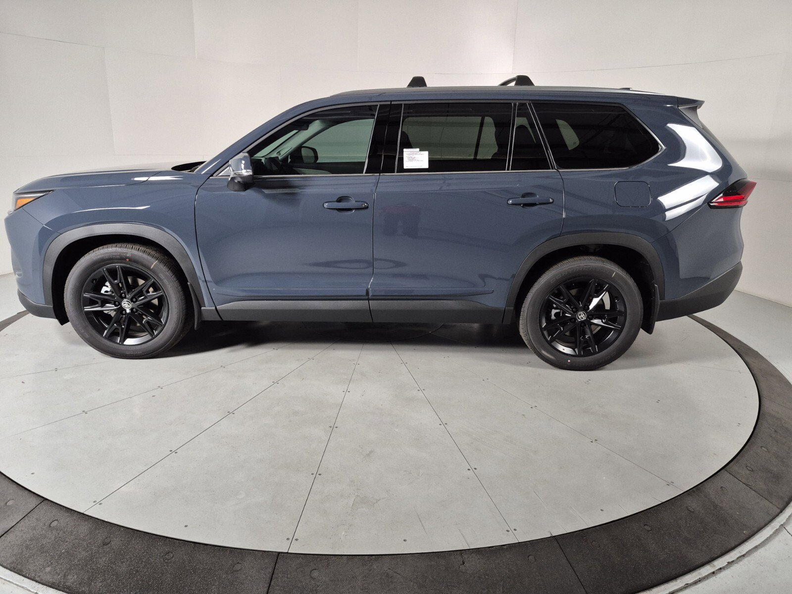 New 2026 Toyota Grand Highlander Limited image 2