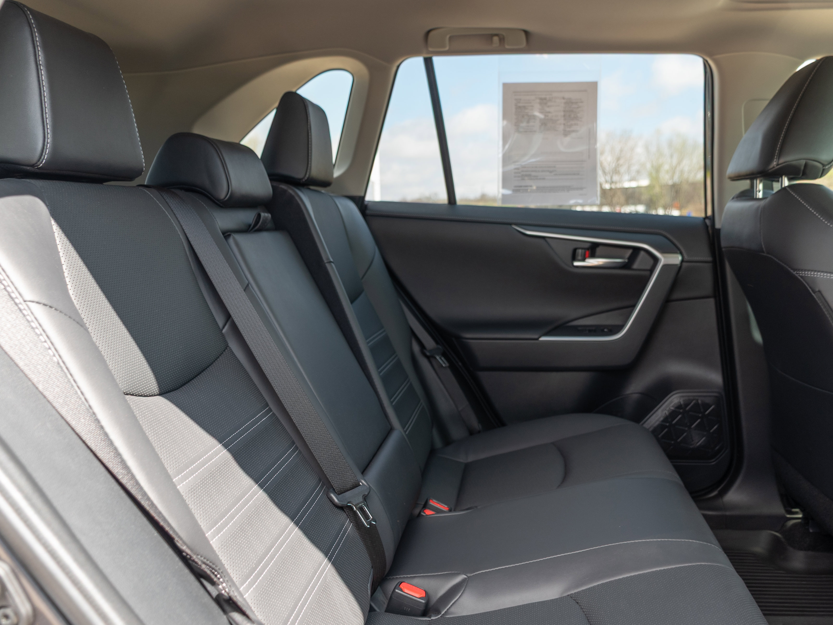 Used 2023 Toyota RAV4 Limited w/ Limited Grade Weather Package AWD/4WD image 23