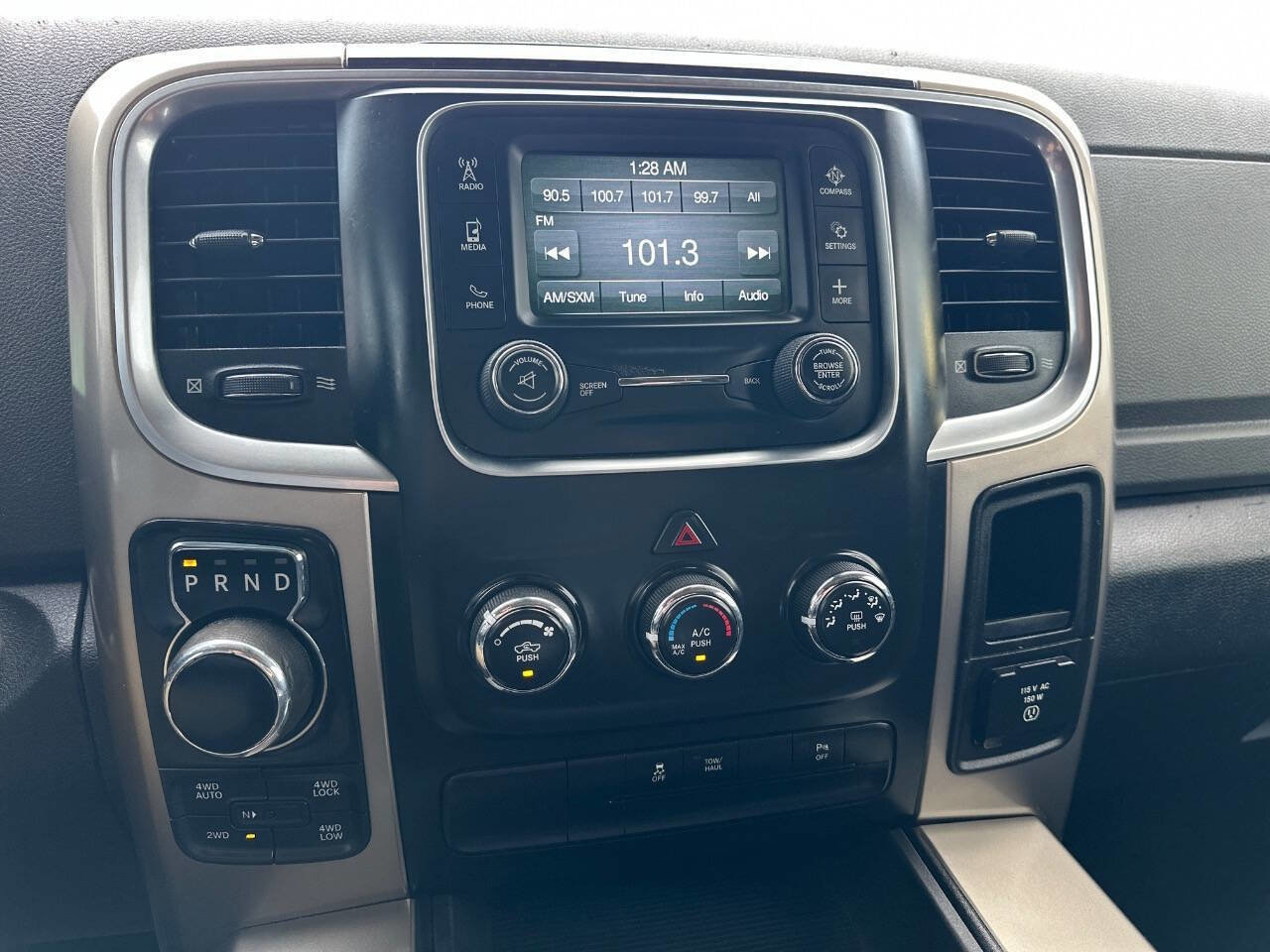 Used 2013 RAM 1500 Lone Star image 19