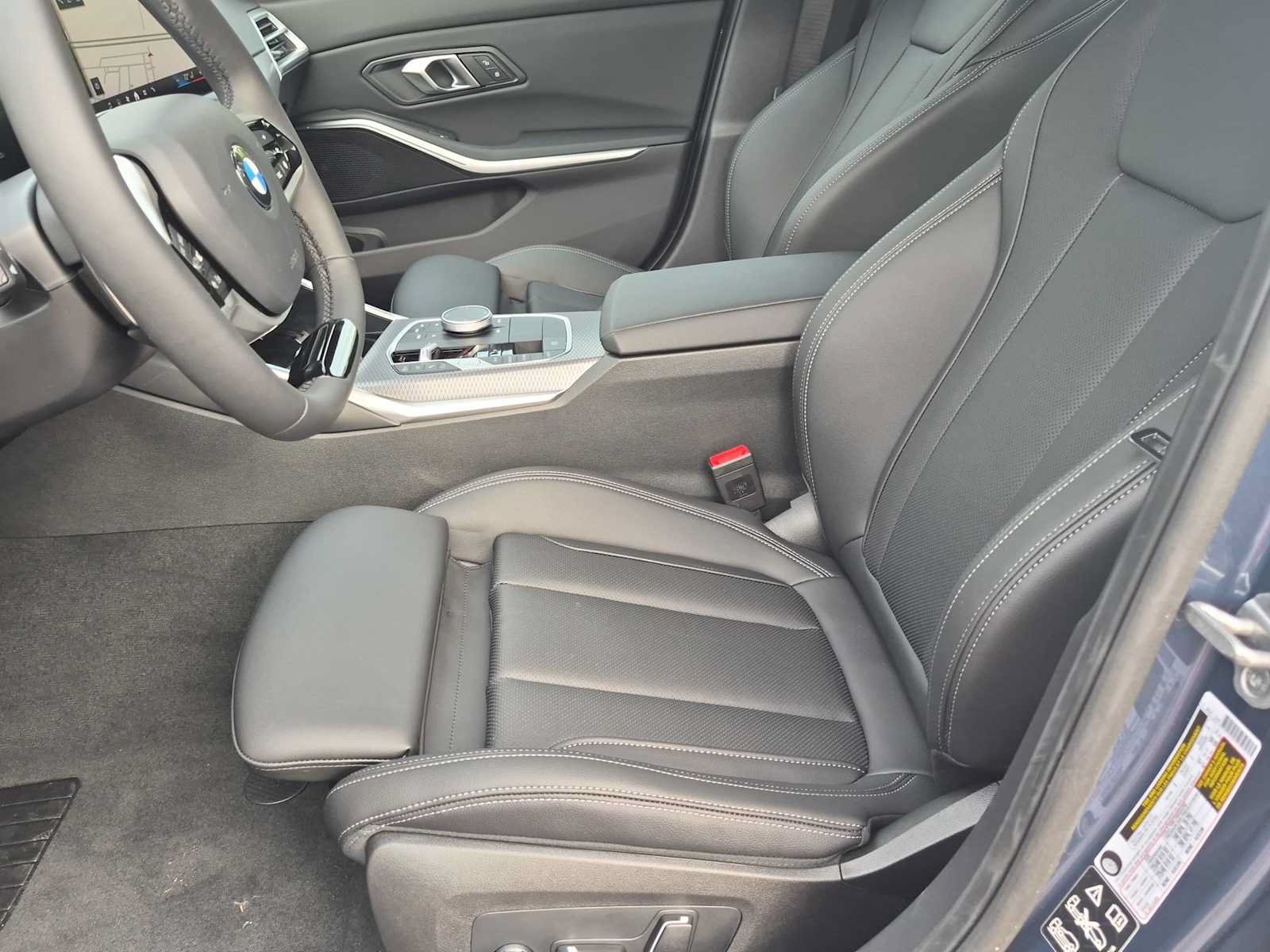 New 2026 BMW 330i xDrive Sedan w/ Premium Package AWD/4WD image 16