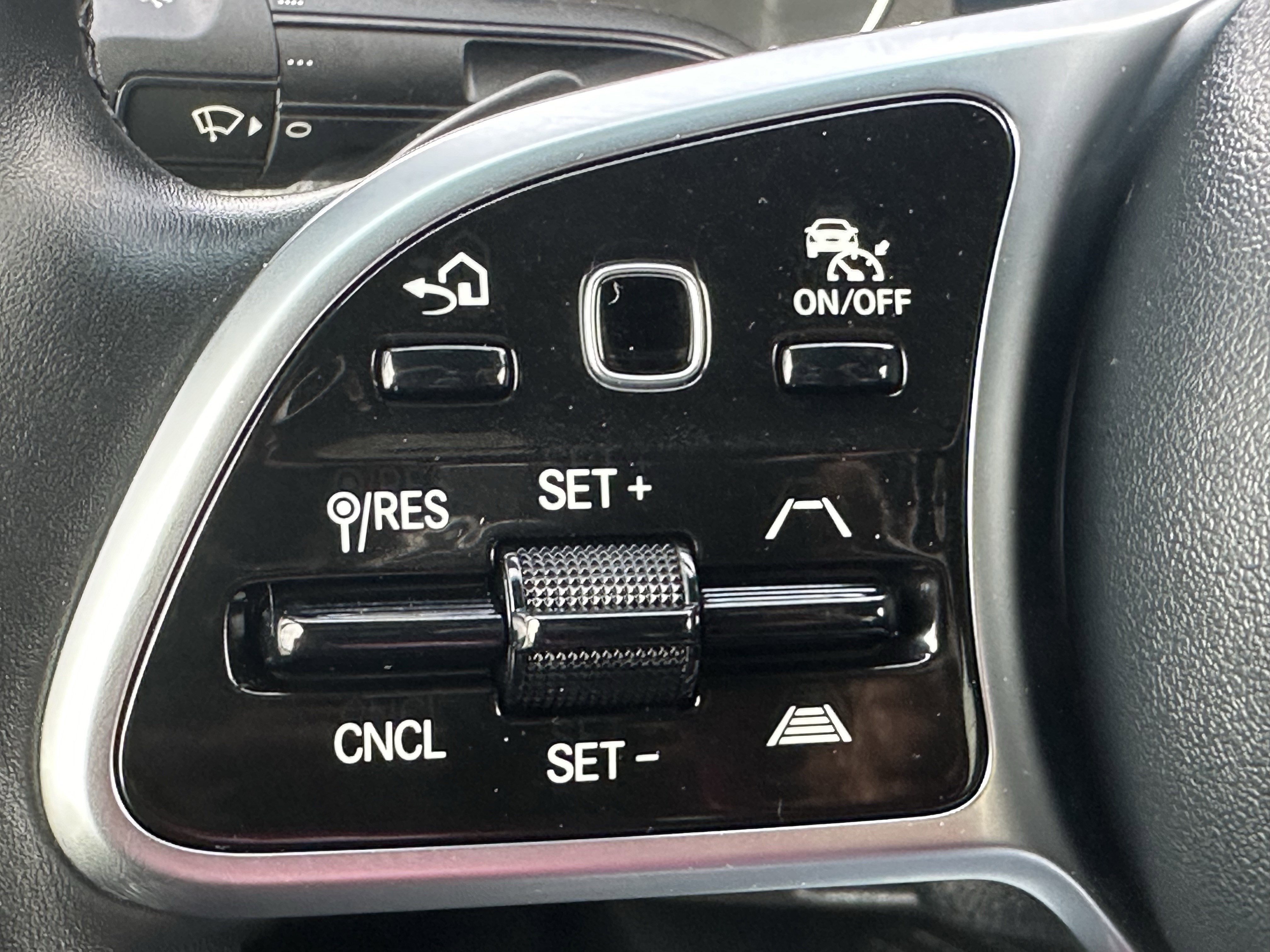 Used 2024 Mercedes-Benz Sprinter 2500 image 26