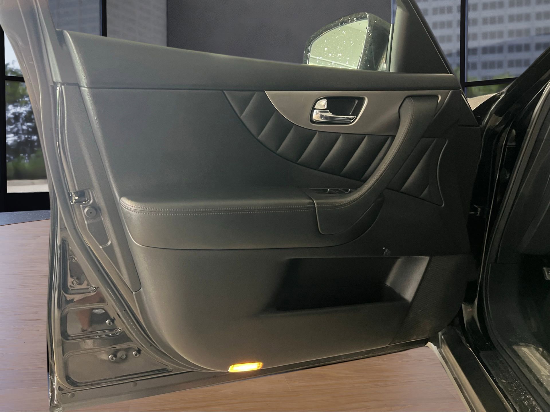 Used 2017 INFINITI QX70 2WD image 10