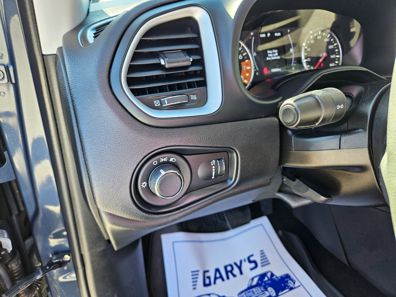 Used 2021 Jeep Renegade Sport w/ Sport Appearance Group image 22