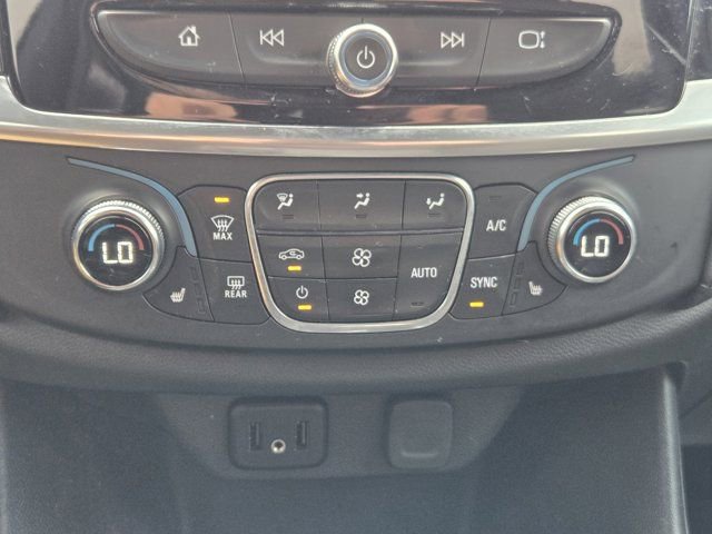 Used 2022 Chevrolet Traverse LT image 20