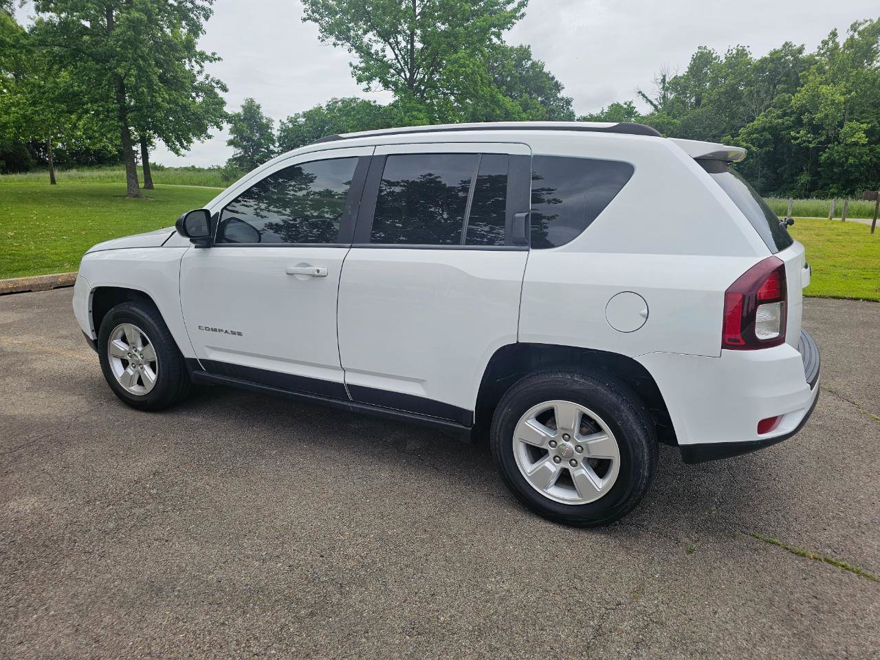 Used 2014 Jeep Compass Sport w/ Power Value Group FWD image 8